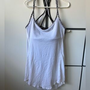 🍋Lululemon Flowy Tank With Bra Size 4🍋